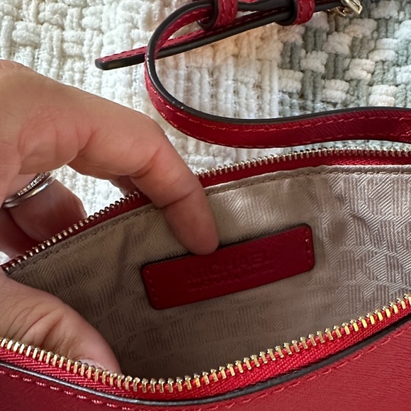 NWT Michael Kors red crossbody - Picture 6 of 6